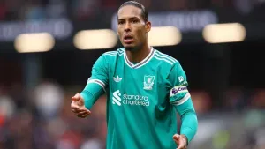 Wayne Rooney stands by criticism of Virgil van Dijk’s displays