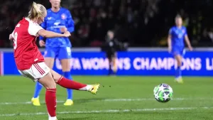 Arsenal’s Beth Mead fired Arsenal’s winner in their Champions League tie against FC Twente (Adam Davy/PA)