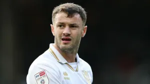 Cambridge stun Stockport in shootout to book place in FA Cup third round