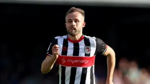 Charles Vernam denied several times as Grimsby are held by Oldham