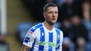 Gutsy Sheffield Wednesday deny promotion-chasing Hull