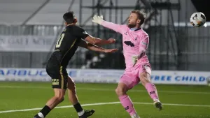 Hearts sweep aside Falkirk to move six points clear