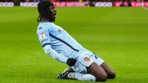 Hull continue their Championship promotion push with victory at Middlesbrough