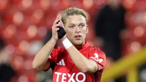 Aberdeen’s Jesper Karlsson earned his team a point (PA)