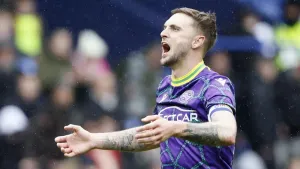 Lewis Wing at the double as Reading secure easy win over 10-man Plymouth