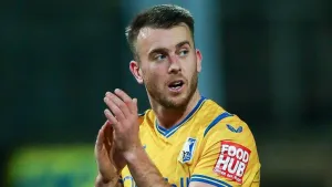 Mansfield’s Rhys Oates scores winner against Bolton on return from suspension