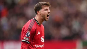 Mason Mount challenges Man Utd to aim for Champions League after Palace comeback