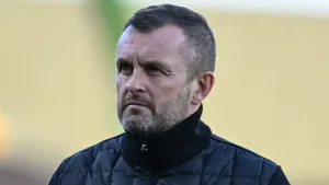 Nathan Jones wants Charlton fans to get off Tyreece Campbell’s back