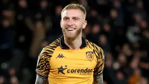 Oli McBurnie on target again as Hull beat 10-man West Brom