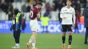 West Ham’s Ollie Scarles made a costly mistake against Fulham (Nigel French/PA)