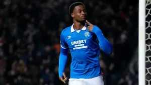 Rangers close gap on leaders Hearts after seeing off St Mirren at Ibrox