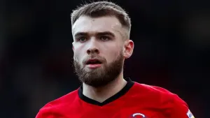 Aaron Drinan strikes in added time to keep Swindon second with Gillingham win