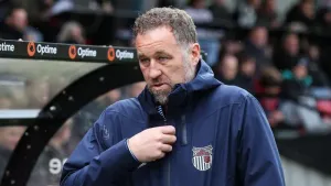 David Artell hails ‘magnificent win’ as 10-man Grimsby hold off Colchester