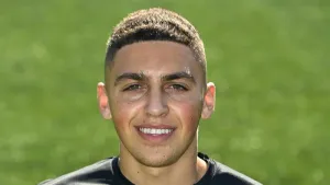 Dramatic Jaze Kabia winner helps Grimsby beat Fleetwood
