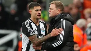 Newcastle manager Eddie Howe (right) appreciates ‘special’ skipper Bruno Guimaraes (Mike Egerton/PA)