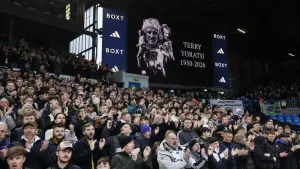 Gabby Logan at Elland Road to see Leeds pay tribute to father Terry Yorath
