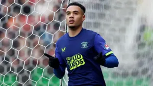 Lewis Dobbin scores as Preston maintain play-off push with win at Bristol City