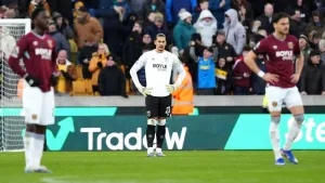 West Ham in deep trouble after losing at Wolves