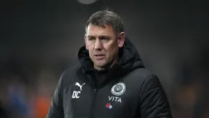Dave Challinor visibly frustrated as 10-man Stockport held in Leyton Orient draw